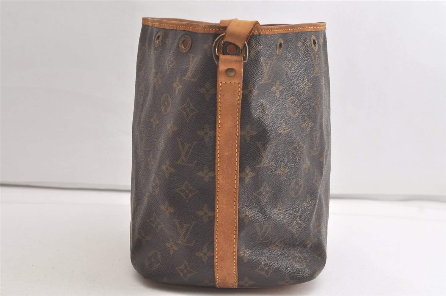 Authentic Louis Vuitton Monogram Petit Noe M42226 Shoulder Drawstring Bag 4763K