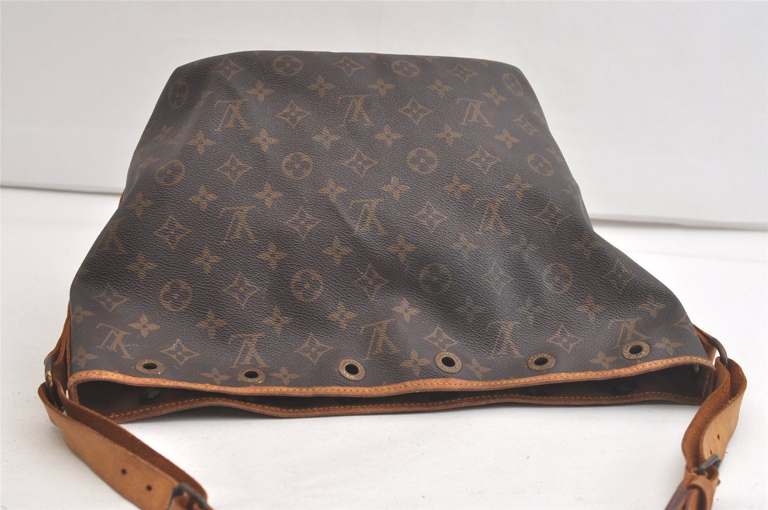 Authentic Louis Vuitton Monogram Petit Noe M42226 Shoulder Drawstring Bag 4763K