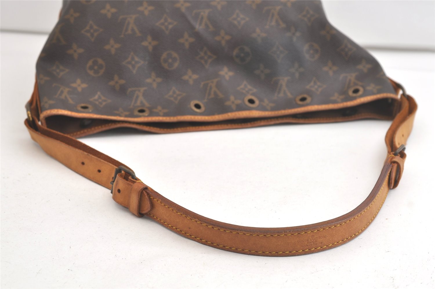 Authentic Louis Vuitton Monogram Petit Noe M42226 Shoulder Drawstring Bag 4763K