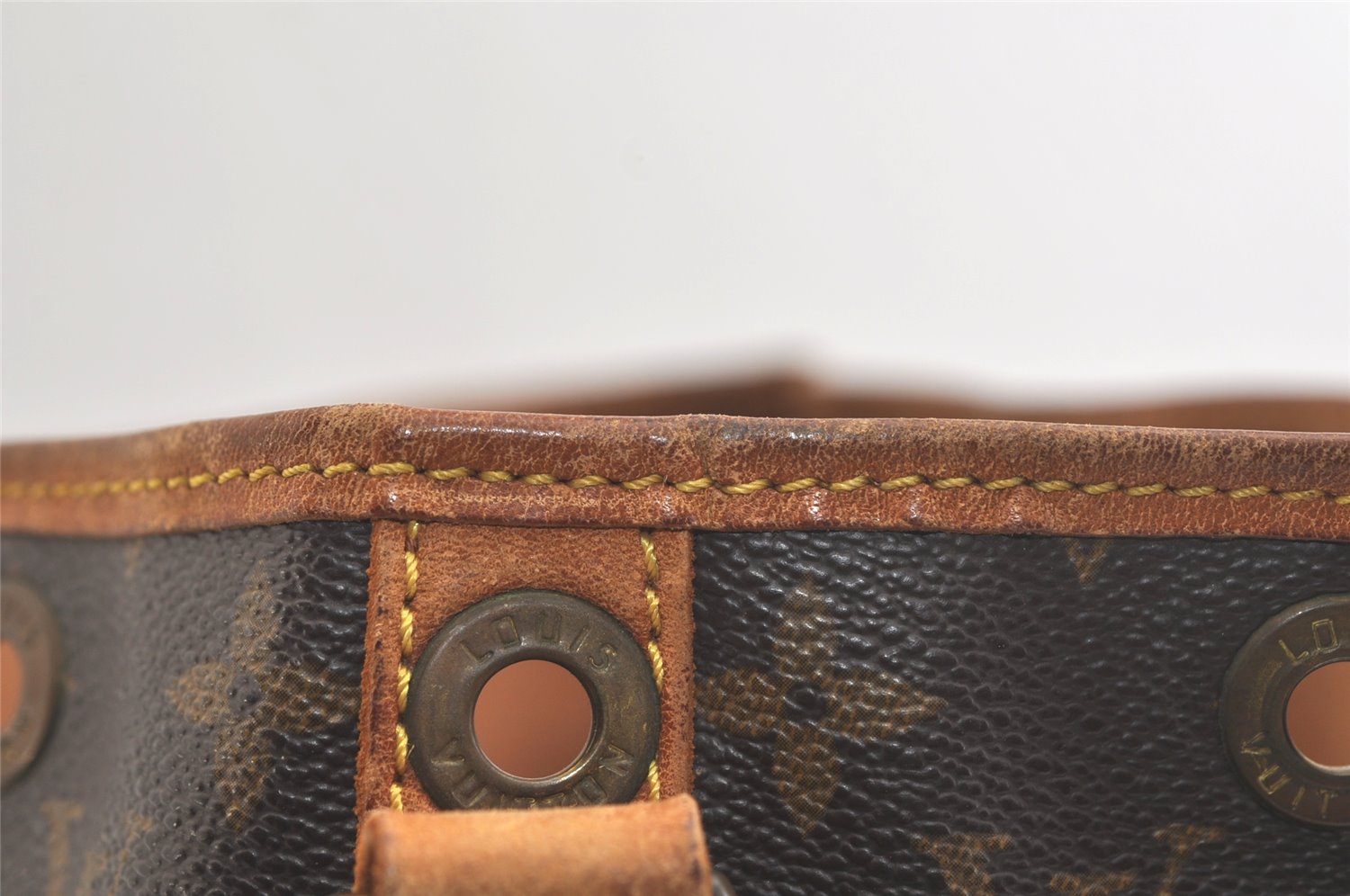 Authentic Louis Vuitton Monogram Petit Noe M42226 Shoulder Drawstring Bag 4763K