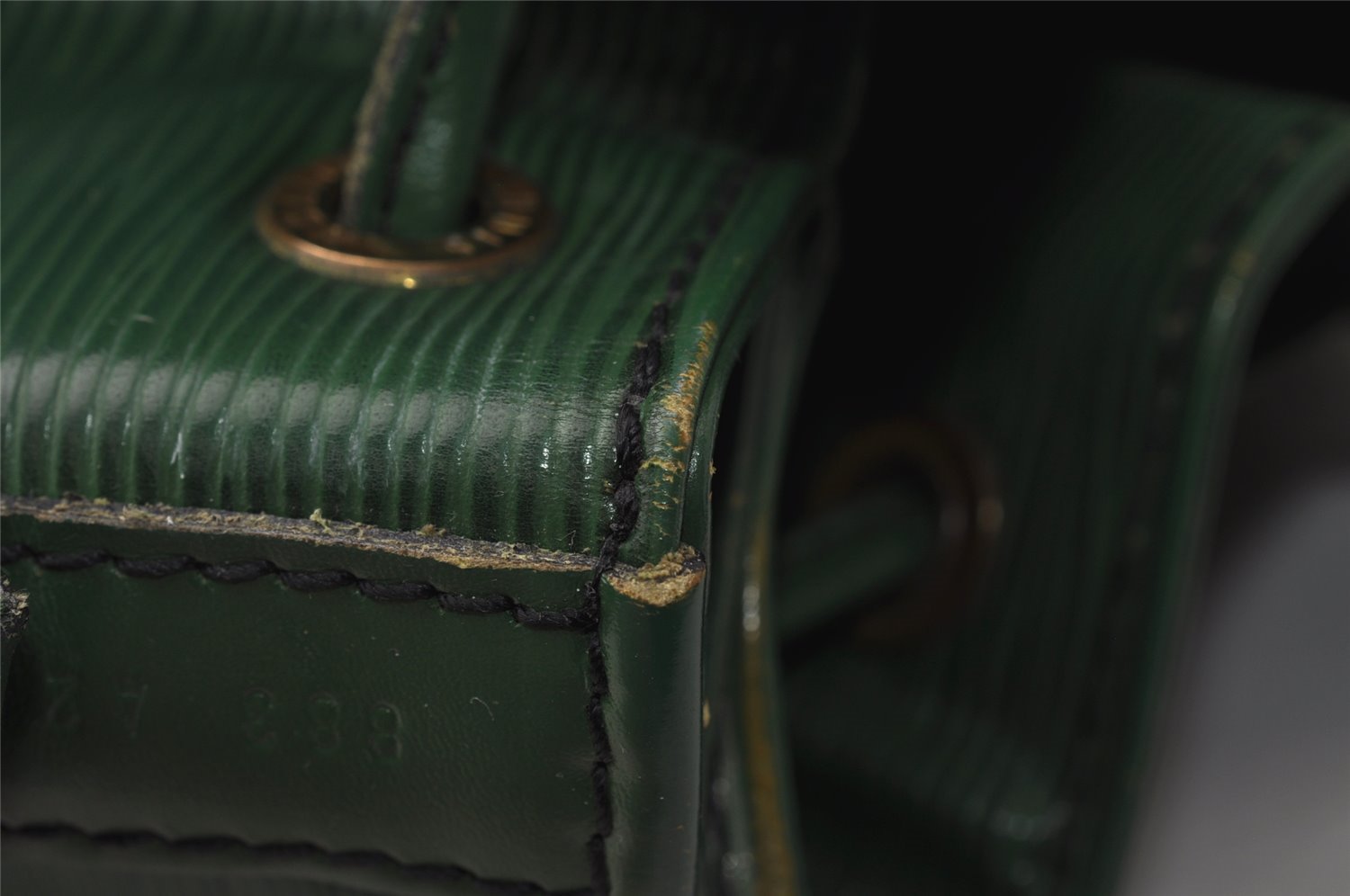 Authentic Louis Vuitton Epi Noe Shoulder Drawstring Bag Green M44004 LV 4768I