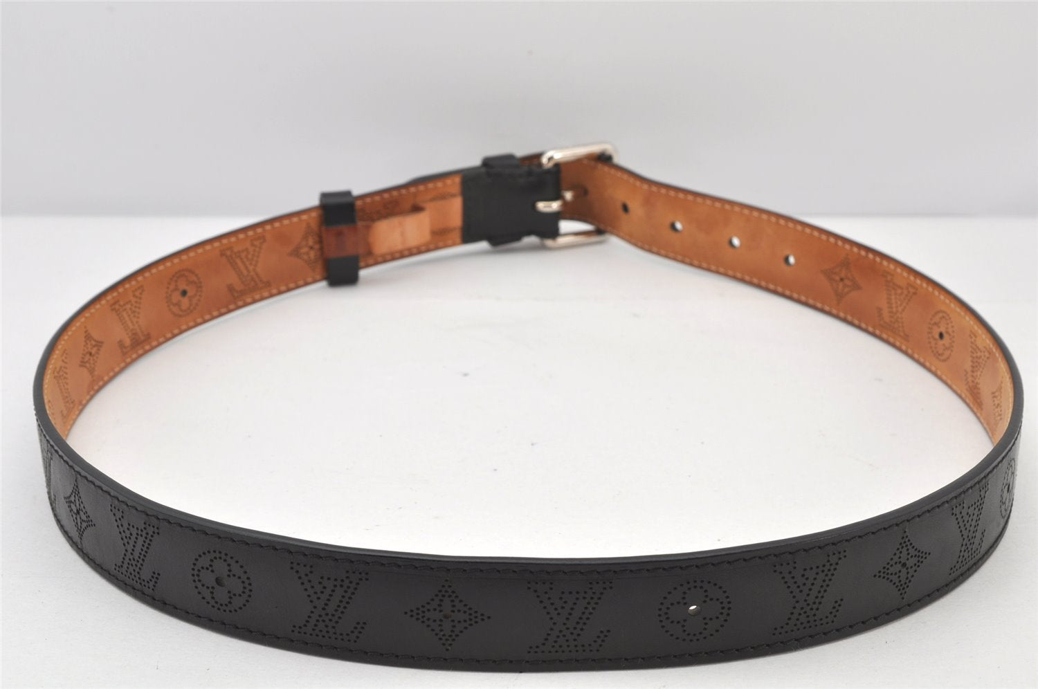 Auth Louis Vuitton Mahina Ceinture Perfo Belt 90cm 35.4