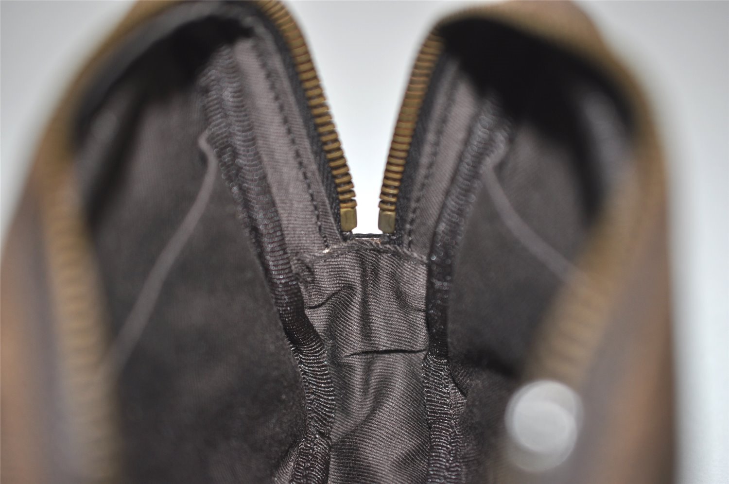 Authentic GUCCI Vintage Pouch Purse GG Canvas Leather 106647 Brown 4781J