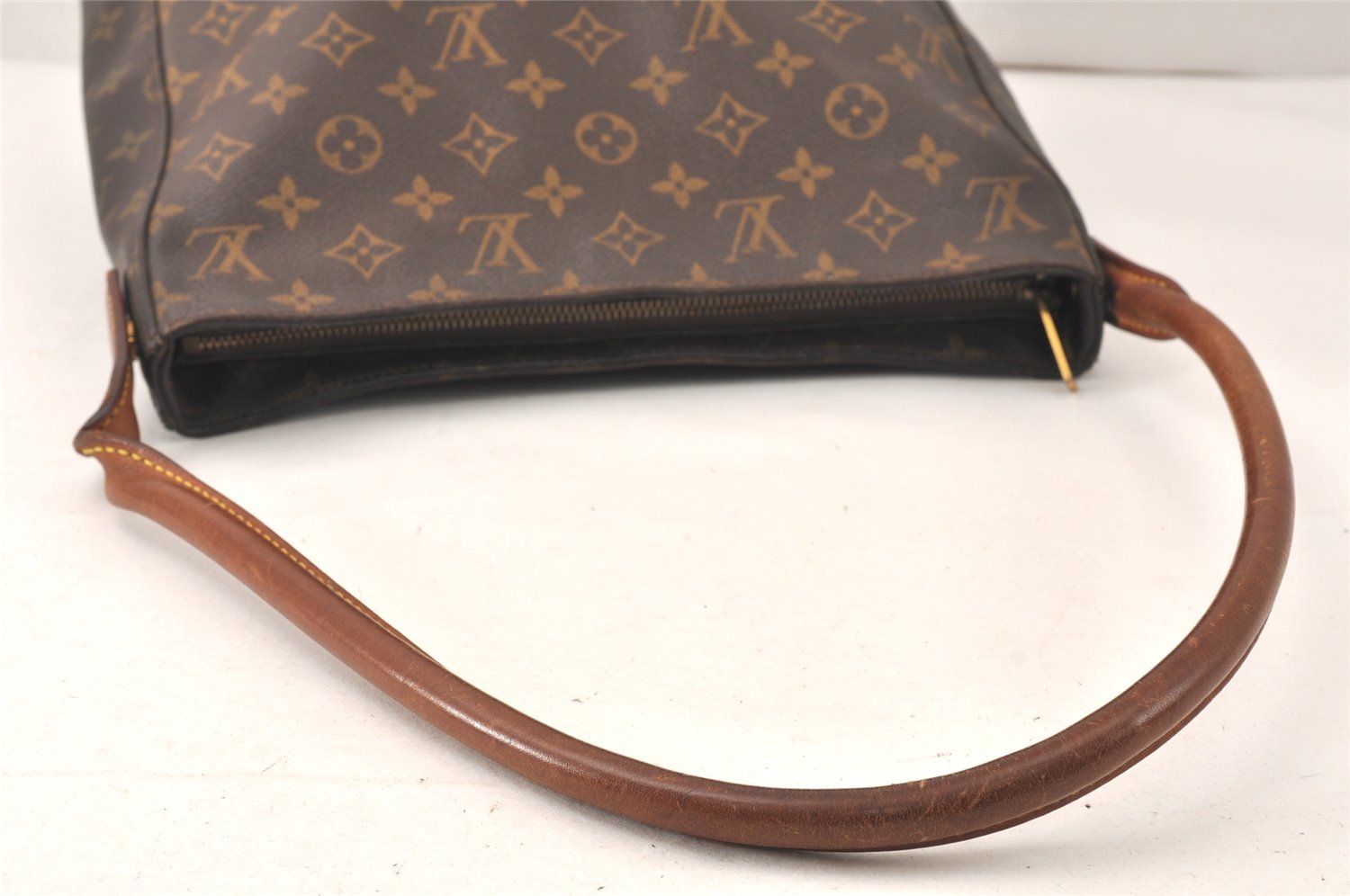 Authentic Louis Vuitton Monogram Looping GM Shoulder Bag M51145 LV 4781K