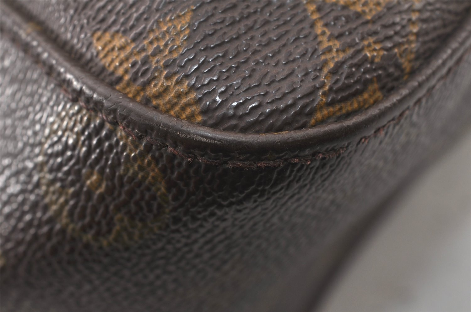 Authentic Louis Vuitton Monogram Looping GM Shoulder Bag M51145 LV 4781K