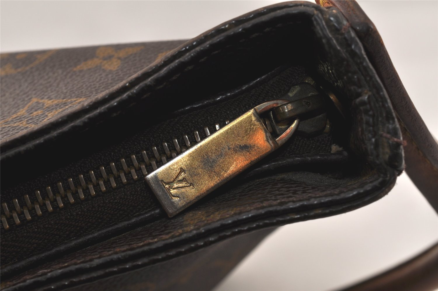 Authentic Louis Vuitton Monogram Looping GM Shoulder Bag M51145 LV 4781K