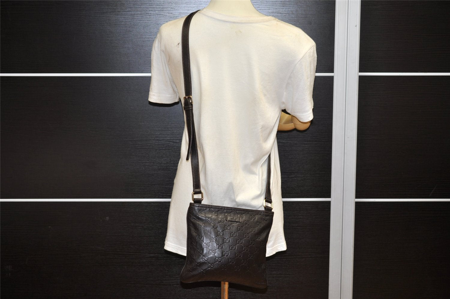 Authentic GUCCI Guccissima GG Leather Shoulder Bag Purse 201538 Brown 4790K