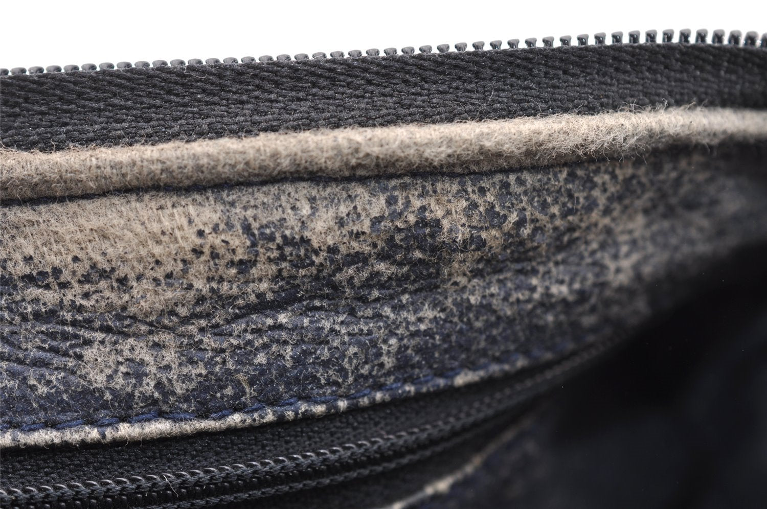 Authentic GUCCI Micro GG PVC Leather Shoulder Cross Body Bag Navy Blue 4792I