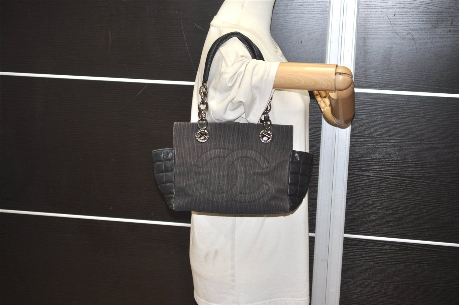 Authentic CHANEL Chocolate Bar Canvas Calf Skin CC Chain Tote Bag Black 4795J