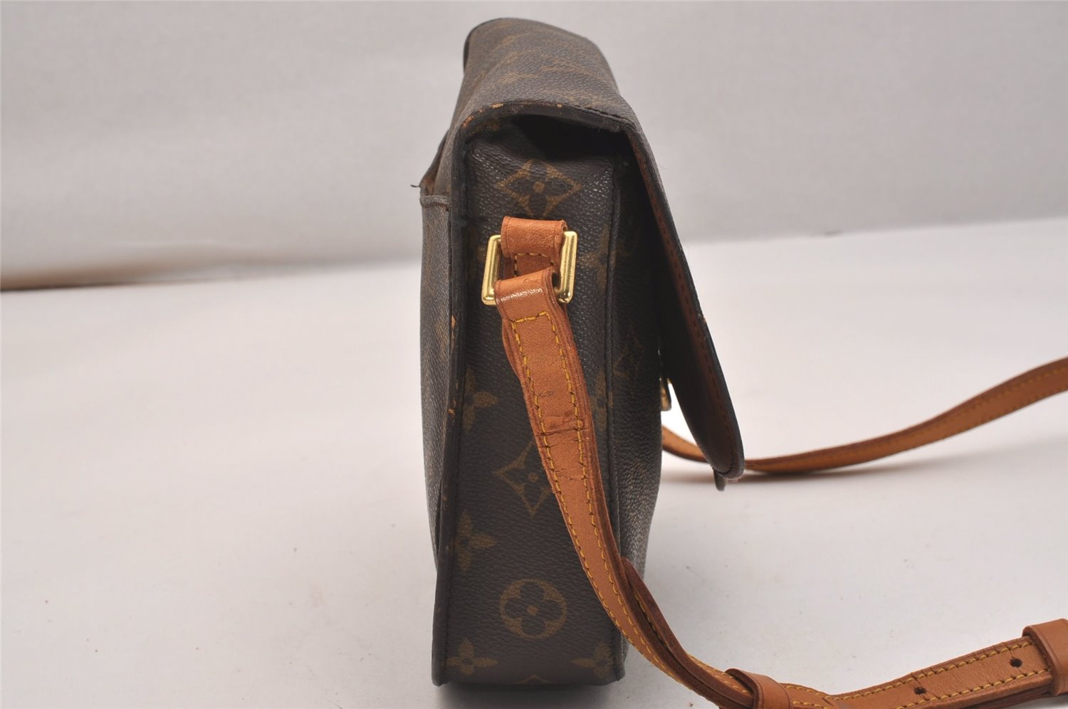 Authentic Louis Vuitton Monogram Saint Cloud MM M51243 Shoulder Cross Bag 4798J