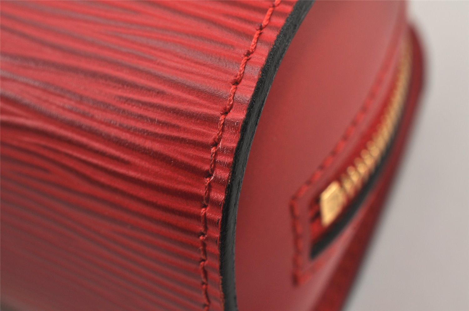 Authentic Louis Vuitton Epi Dauphine Cosmetic Pouch Red M48447 LV Junk 4798K