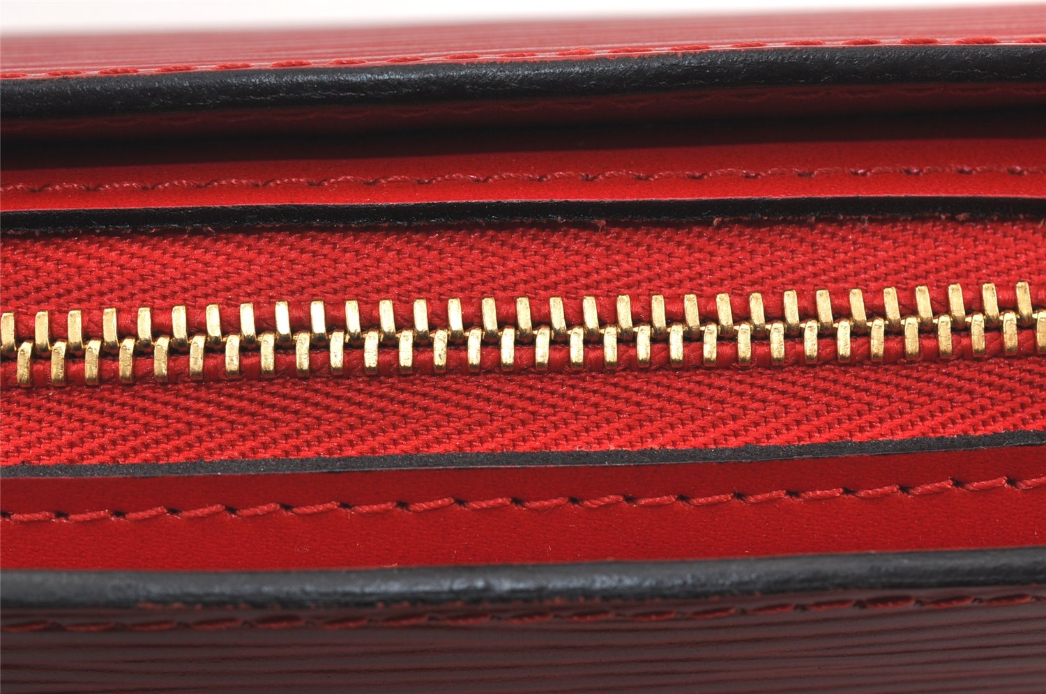 Authentic Louis Vuitton Epi Dauphine Cosmetic Pouch Red M48447 LV Junk 4798K