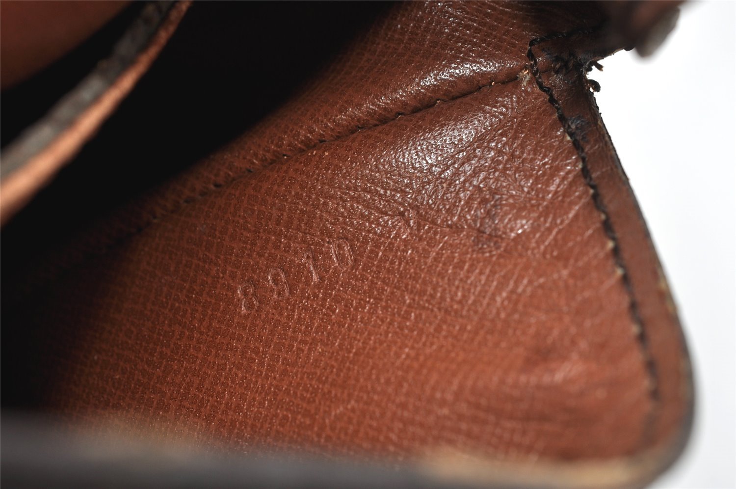 Authentic Louis Vuitton Monogram Saint Cloud PM M51244 Shoulder Bag Junk 4800K