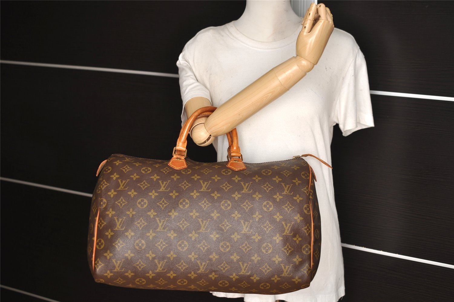 Authentic Louis Vuitton Monogram Speedy 40 Hand Boston Bag Old Model LV 4801I