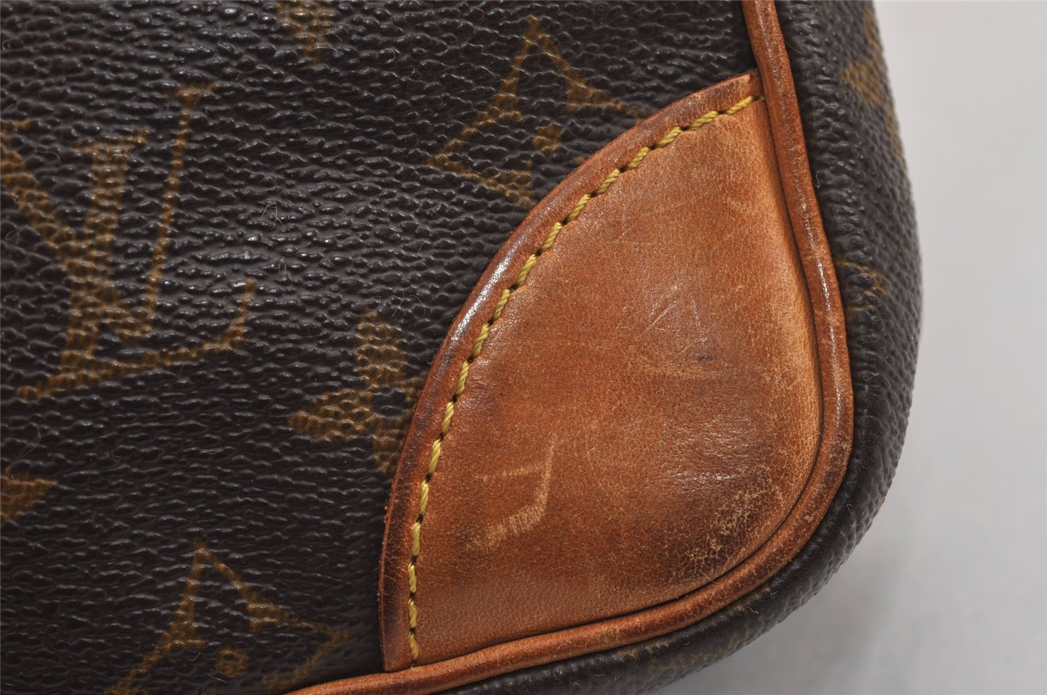 Authentic Louis Vuitton Monogram Compiegne 28 Clutch Hand Bag M51845 LV 4802J