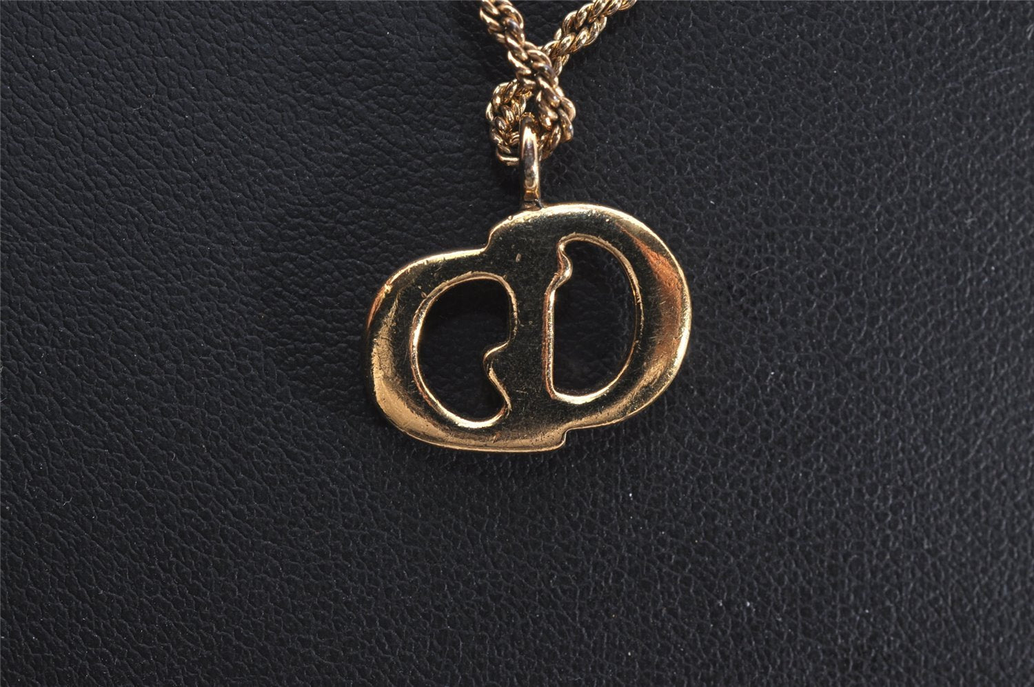 Authentic Christian Dior Gold Tone Chain Pendant Necklace CD 4816J