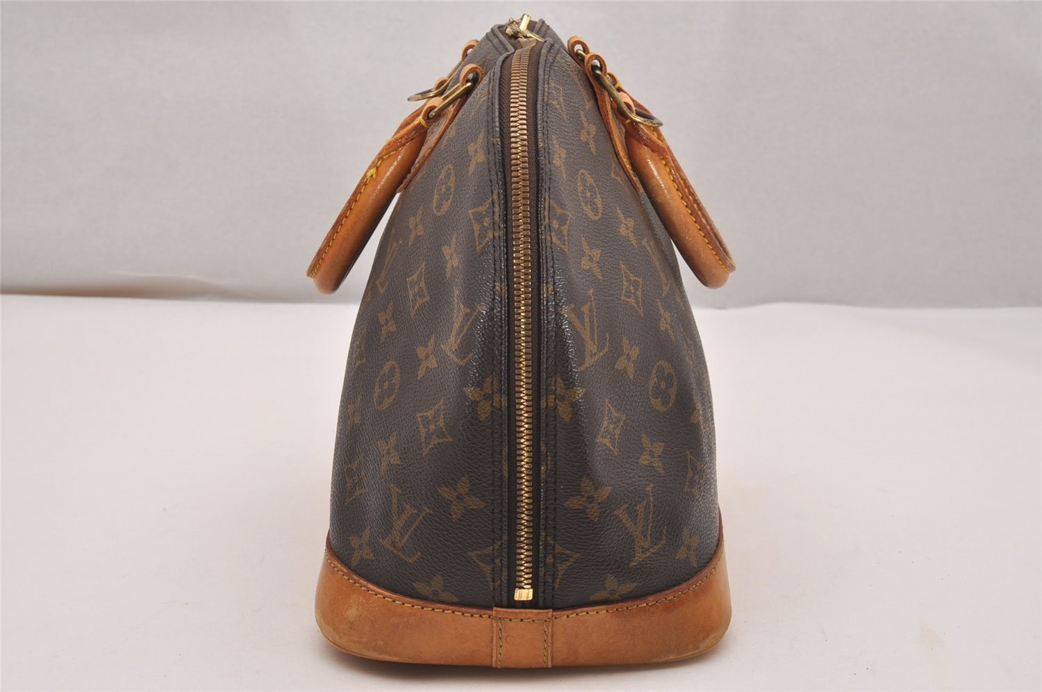 Authentic Louis Vuitton Monogram Alma Hand Bag Purse M51130 LV 4819J