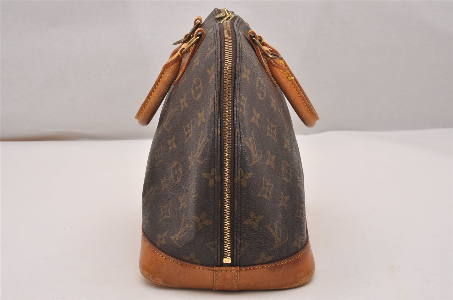 Authentic Louis Vuitton Monogram Alma Hand Bag Purse M51130 LV 4819J
