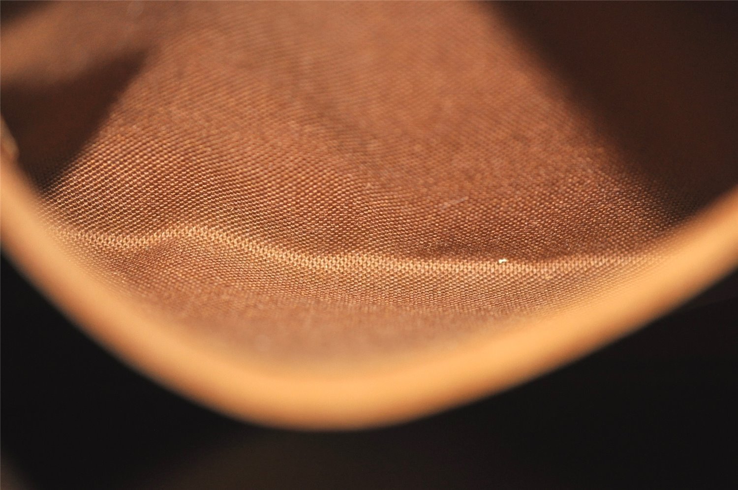 Authentic Louis Vuitton Monogram Alma Hand Bag Purse M51130 LV 4819J