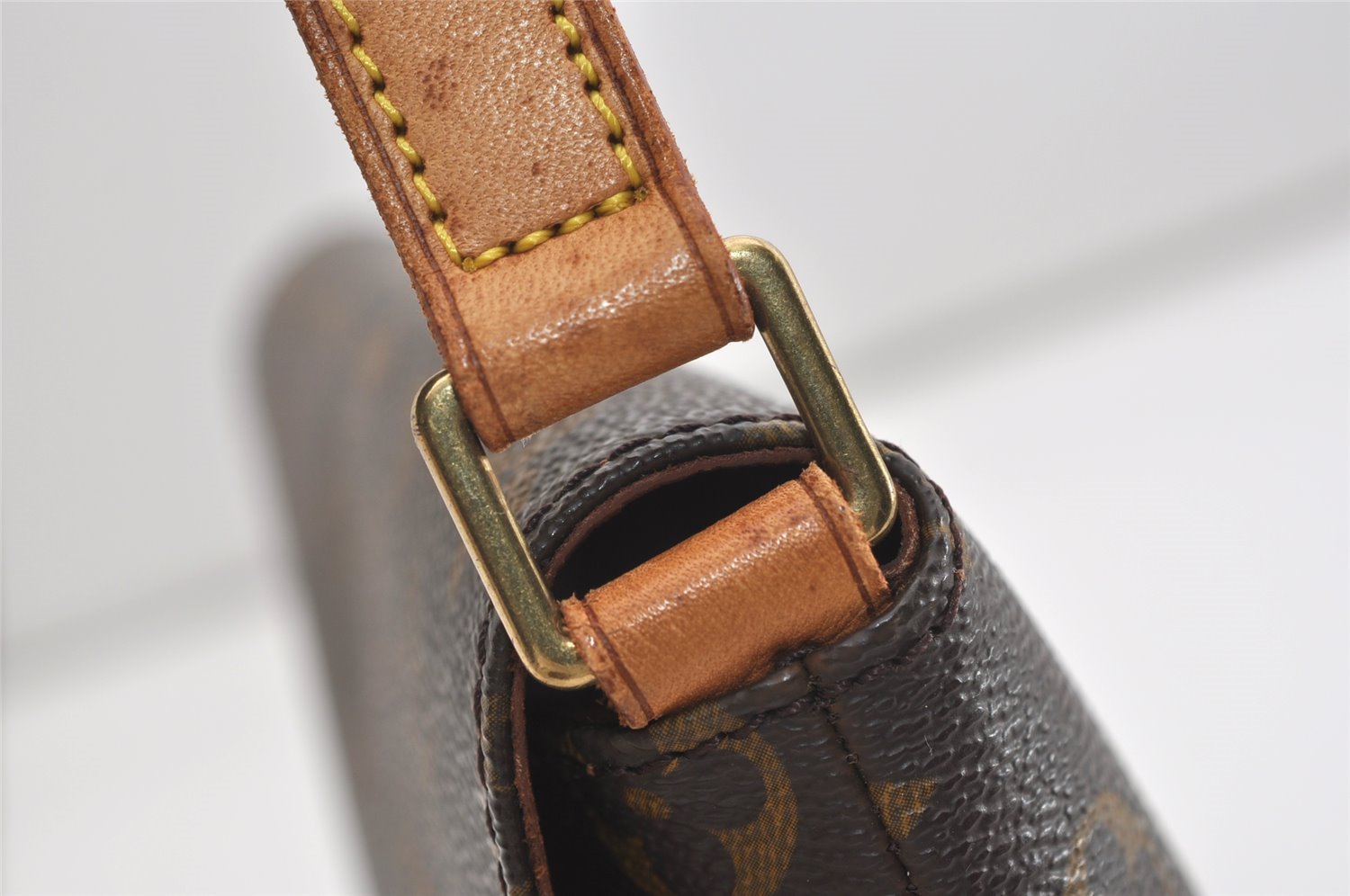 Authentic Louis Vuitton Monogram Musette Tango Shoulder Bag M51257 LV 4822J