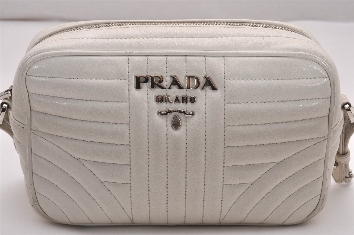 Authentic PRADA Leather Nappa Chain Shoulder Cross Body Bag Purse White 4825J