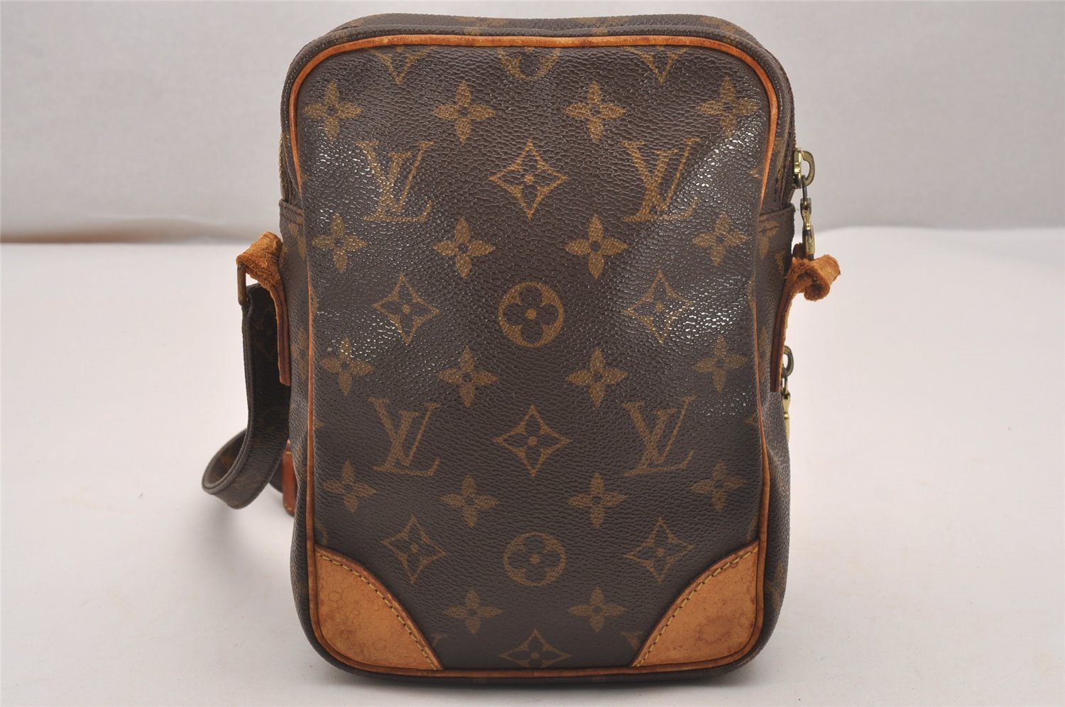 Authentic Louis Vuitton Monogram Amazone Shoulder Cross Bag M45236 LV Junk 4826J