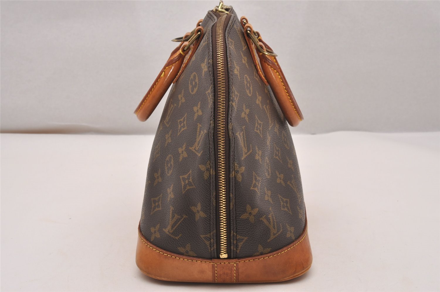 Authentic Louis Vuitton Monogram Alma Hand Bag Purse M51130 LV 4827J
