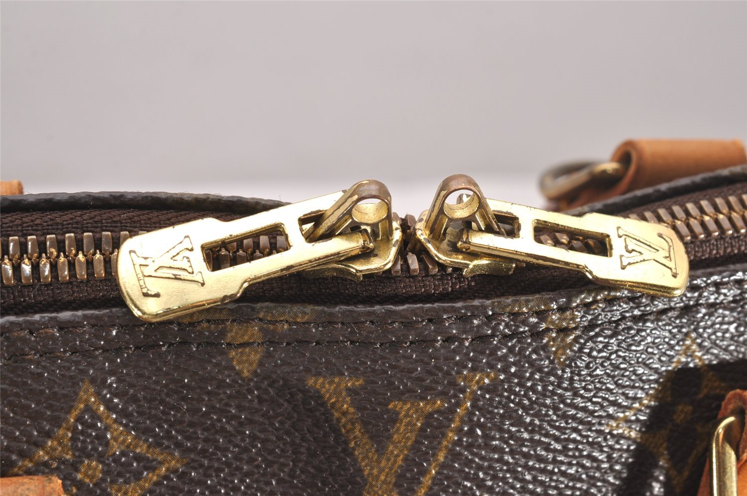 Authentic Louis Vuitton Monogram Alma Hand Bag Purse M51130 LV 4827J