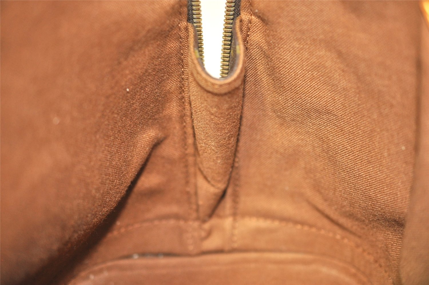 Authentic Louis Vuitton Monogram Alma Hand Bag Purse M51130 LV 4827J