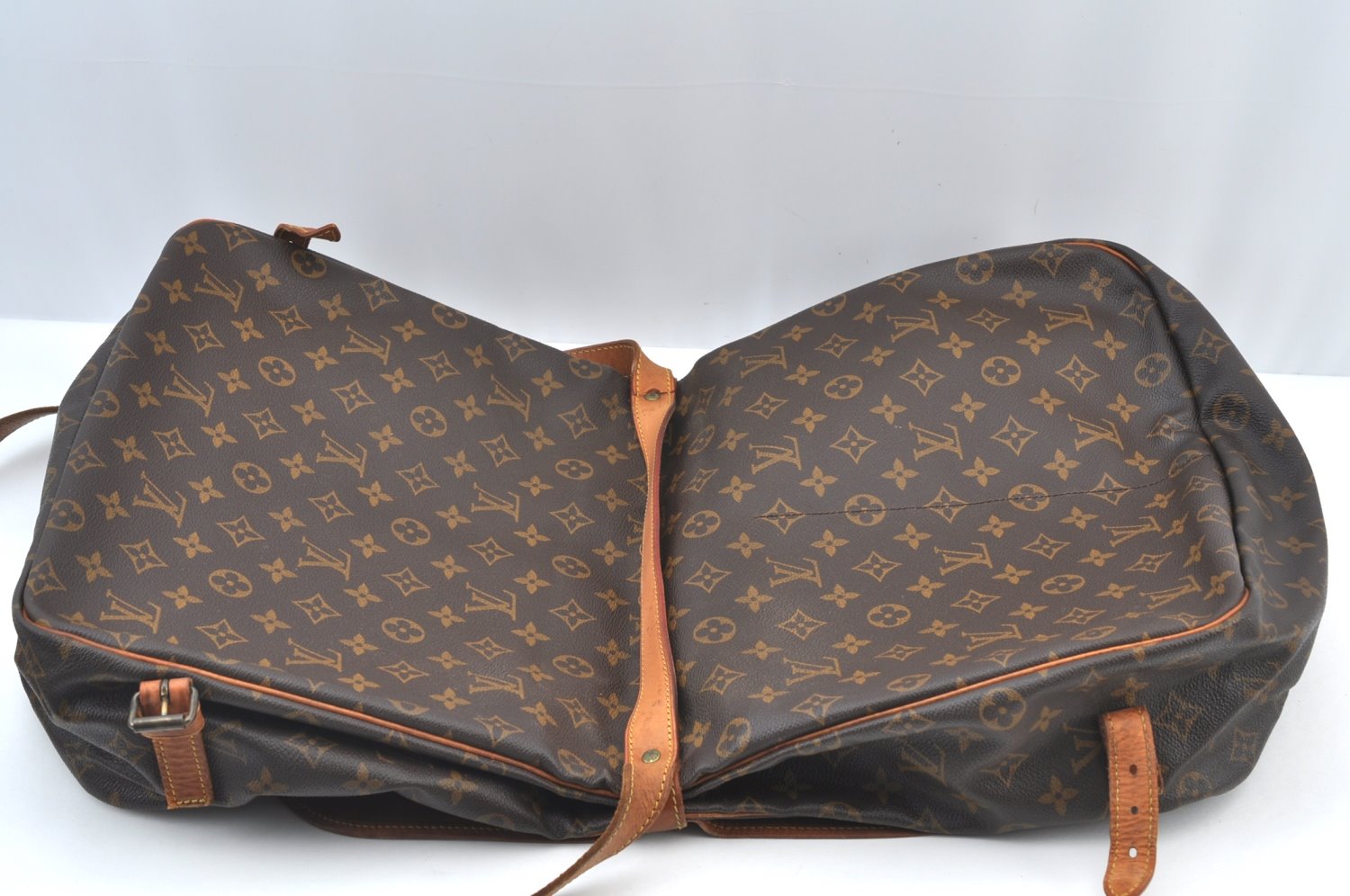 Authentic Louis Vuitton Monogram Saumur 35 Shoulder Cross Bag M42254 LV 4832H