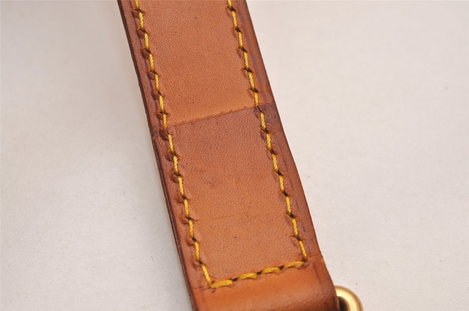 Authentic Louis Vuitton Leather Shoulder Strap Beige 40.2-47.2