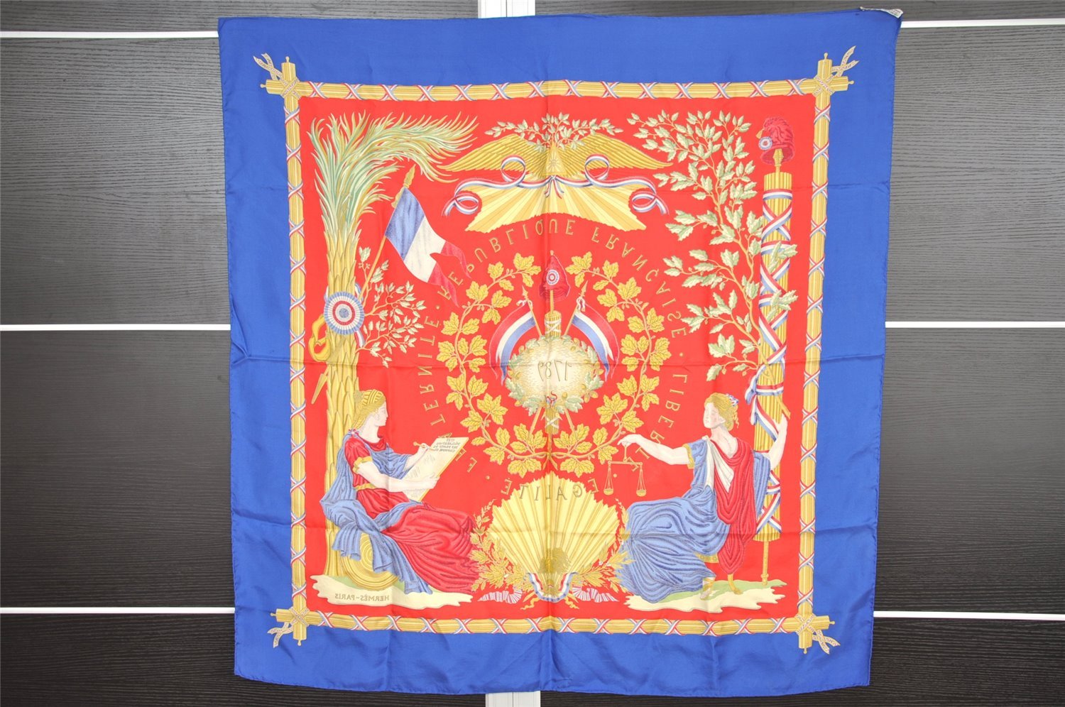 Authentic HERMES Carre 90 Scarf 