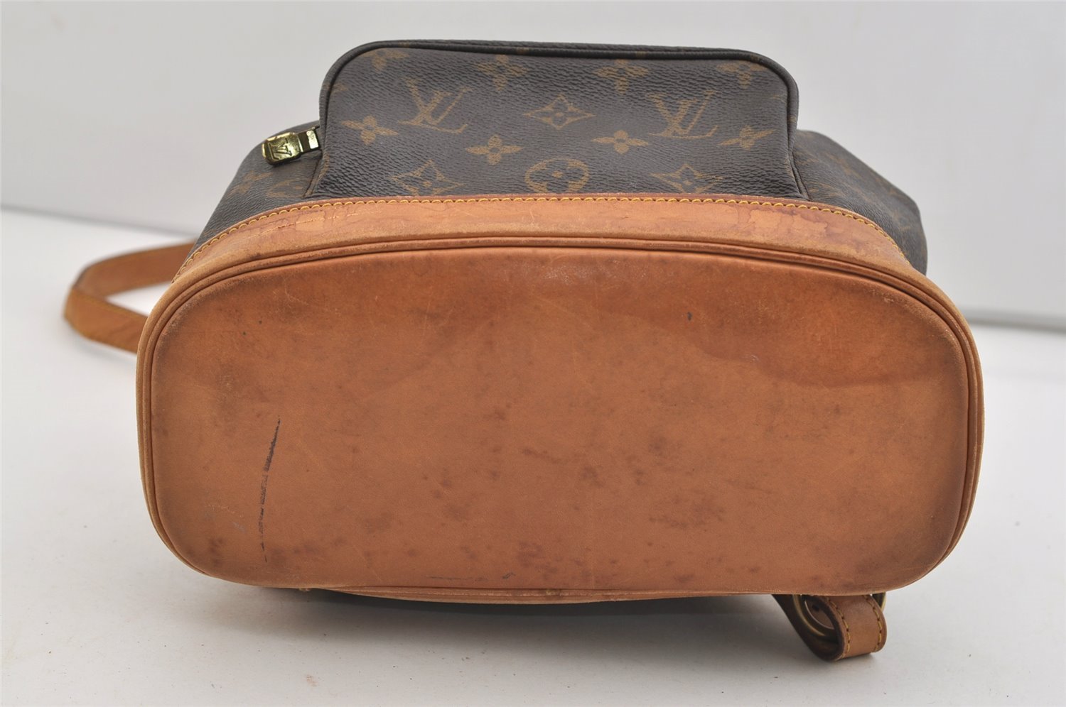 Authentic Louis Vuitton Monogram Montsouris MM Backpack M51136 LV 4840J