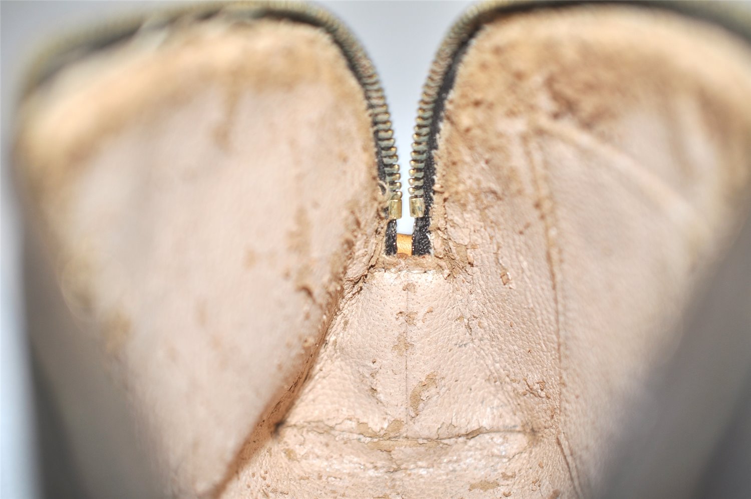 Authentic Louis Vuitton Monogram Pochette Cosmetic Pouch M47515 Junk 4858K