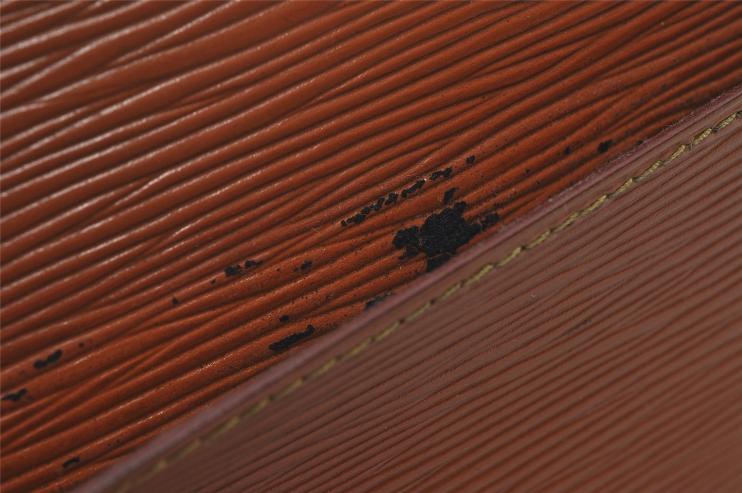 Authentic Louis Vuitton Epi Pochette Homme Clutch Hand Bag Brown M52528 LV 4865I