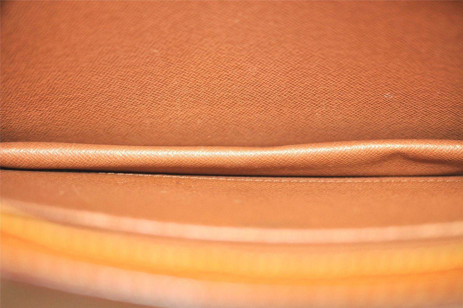 Authentic Louis Vuitton Epi Pochette Homme Clutch Hand Bag Brown M52528 LV 4865I