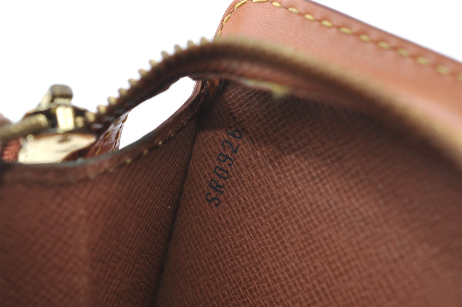 Authentic Louis Vuitton Epi Pochette Homme Clutch Hand Bag Brown M52528 LV 4865I