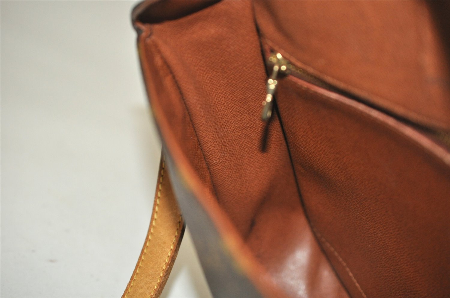 Authentic Louis Vuitton Monogram Saint Cloud GM M51242 Shoulder Cross Bag 4865J