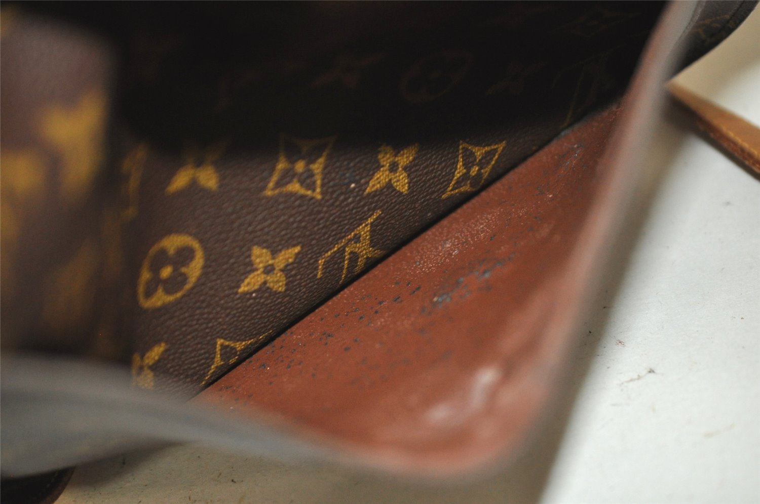 Authentic Louis Vuitton Monogram Saint Cloud GM M51242 Shoulder Cross Bag 4865J