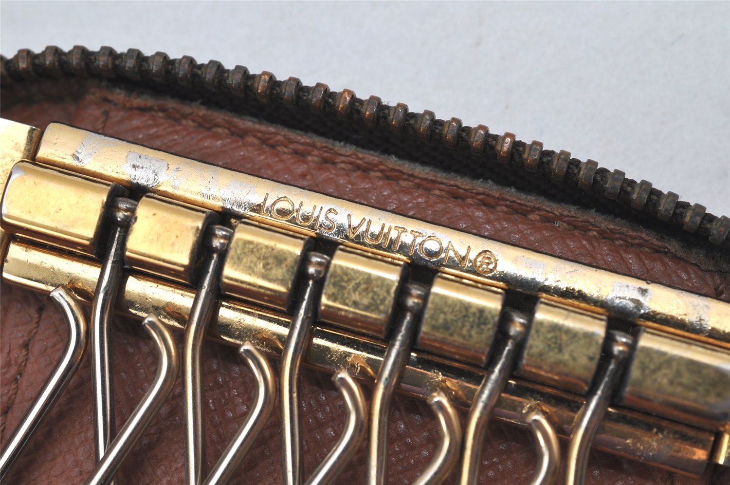 Authentic Louis Vuitton Monogram Pochette 6 Cles Key Case Holder M62610 LV 4866K