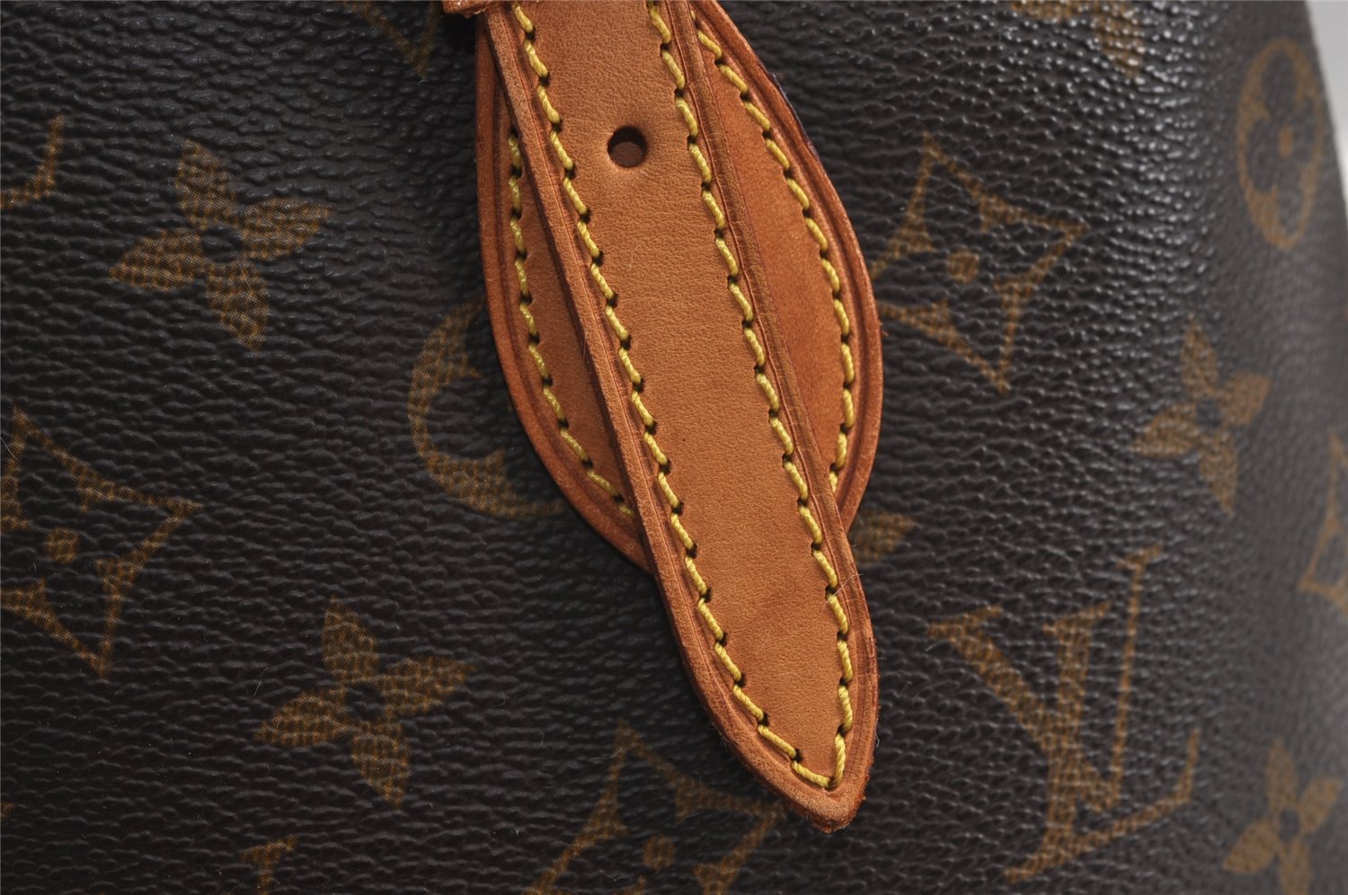 Authentic Louis Vuitton Monogram Bucket PM Shoulder Tote Bag M42238 LV 4869J