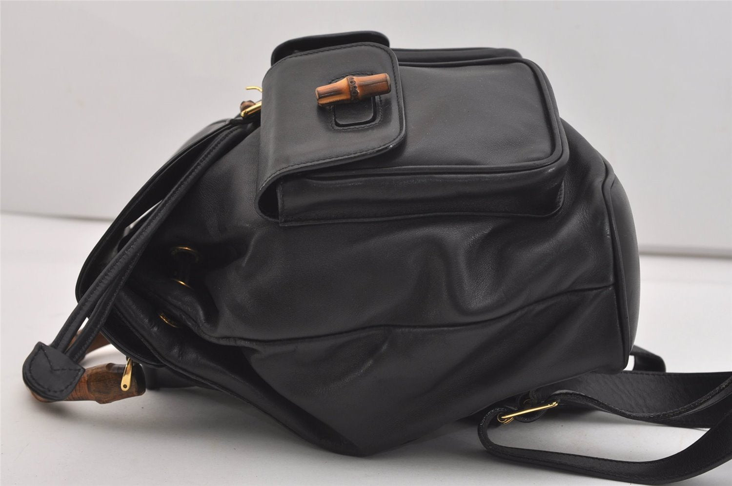 Authentic GUCCI Vintage Bamboo Drawstring Backpack Purse Leather Black 4870J