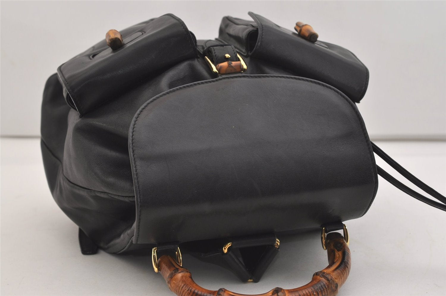 Authentic GUCCI Vintage Bamboo Drawstring Backpack Purse Leather Black 4870J