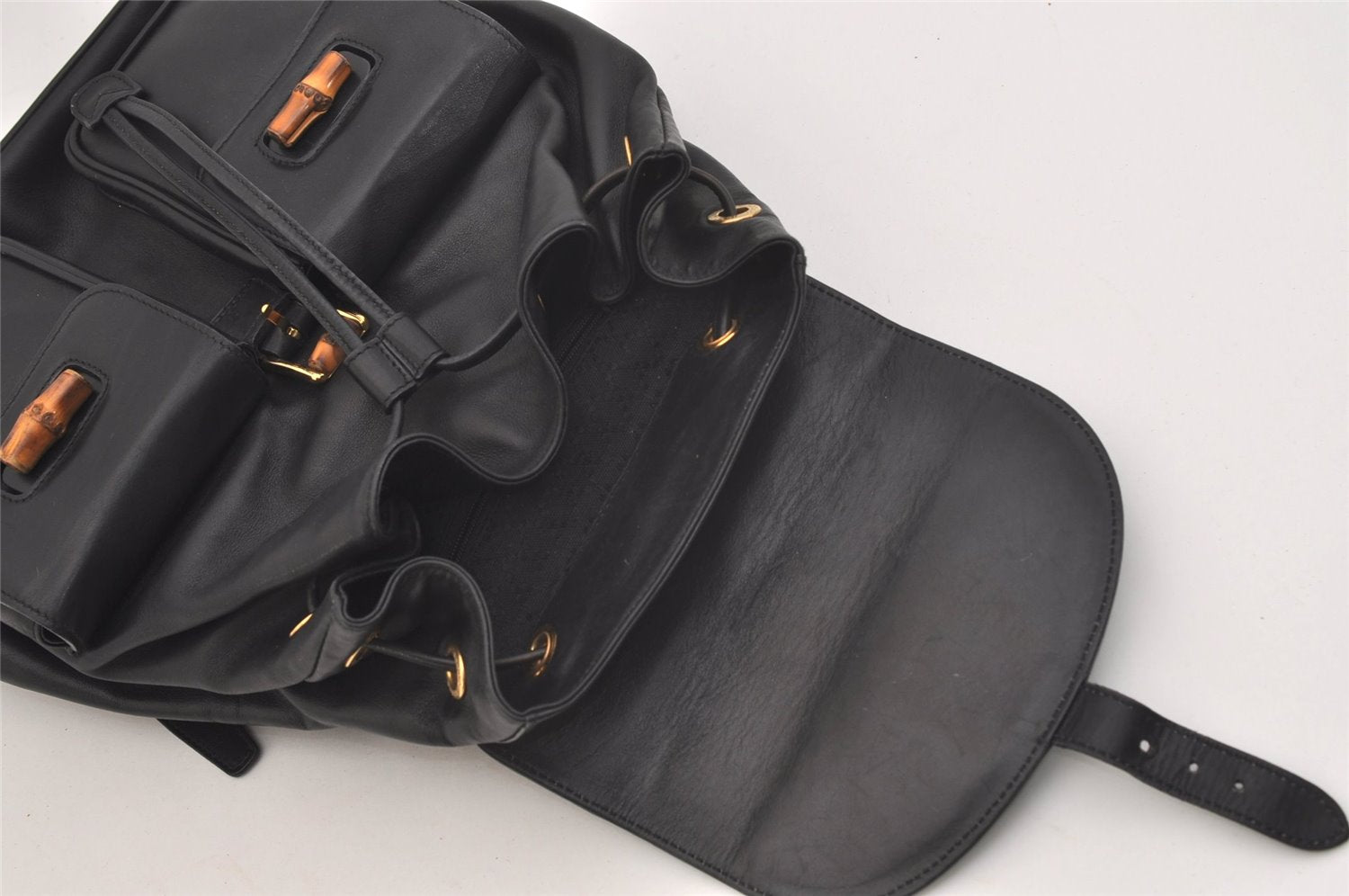 Authentic GUCCI Vintage Bamboo Drawstring Backpack Purse Leather Black 4870J