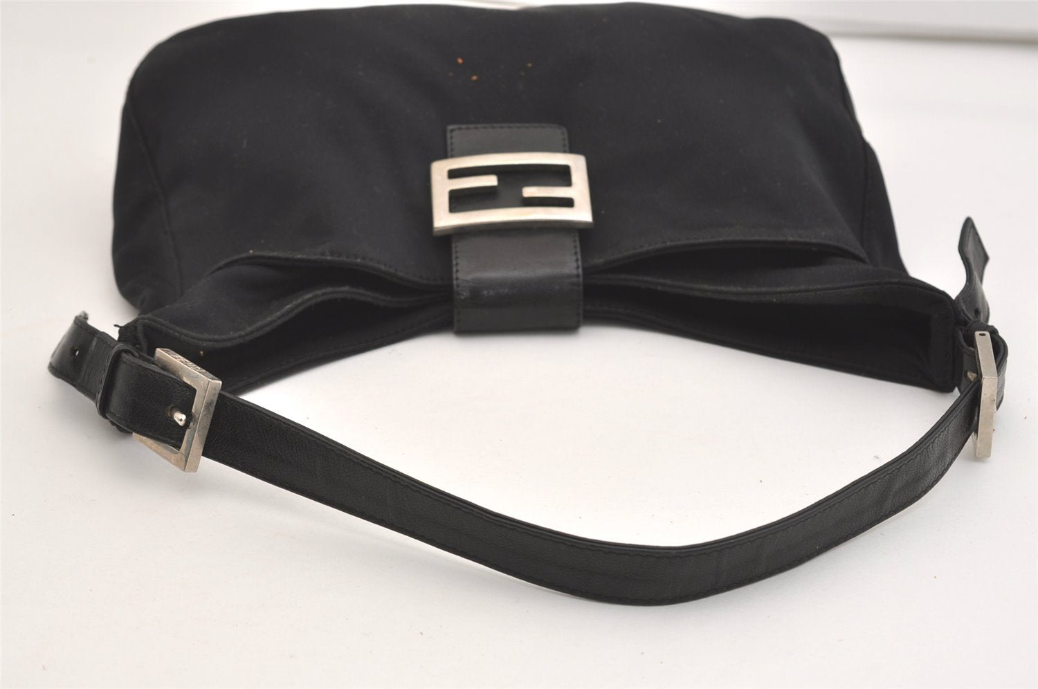 Authentic FENDI Vintage Shoulder Hand Bag Purse Jersey Leather Black Junk 4871J