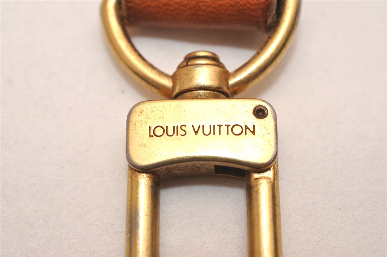 Authentic Louis Vuitton Leather Shoulder Strap Beige 35.8-42.5