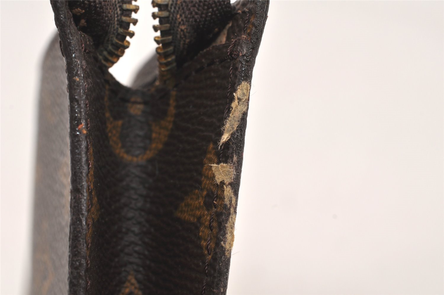 Authentic Louis Vuitton Monogram Pouch For Bucket GM LV 4878K