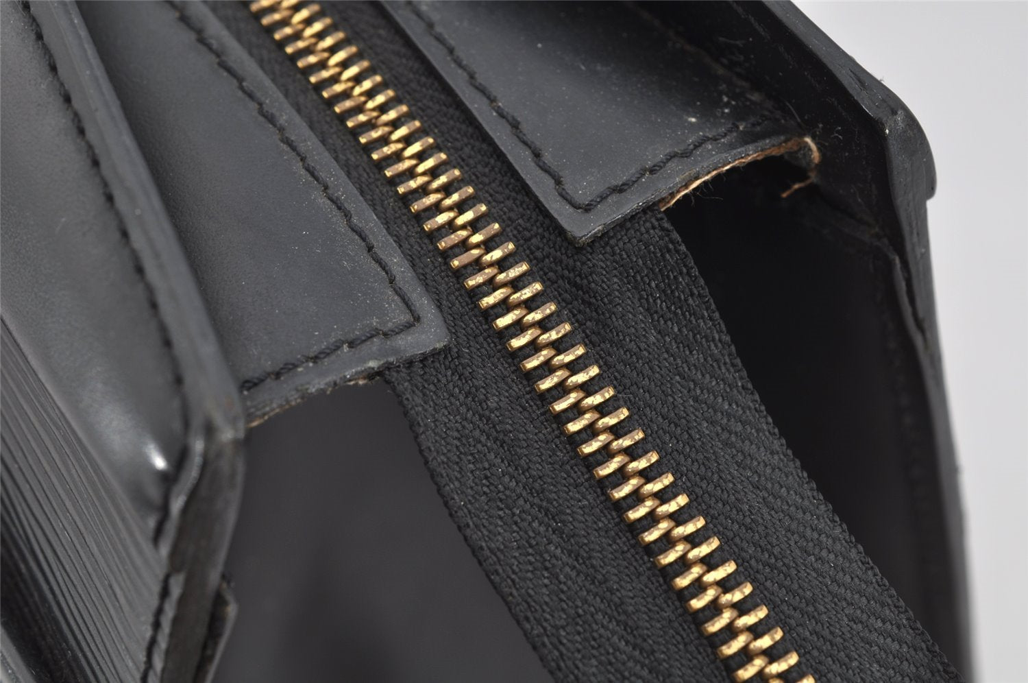 Authentic Louis Vuitton Epi Riviera Hand Bag Black M48182 LV 4883J