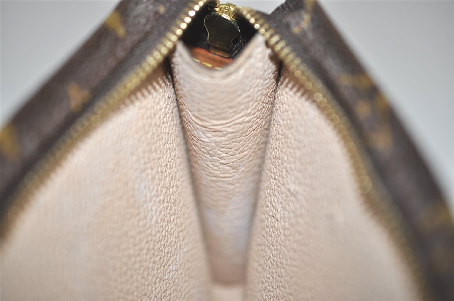 Authentic Louis Vuitton Monogram Pouch For Bucket PM LV 4886I