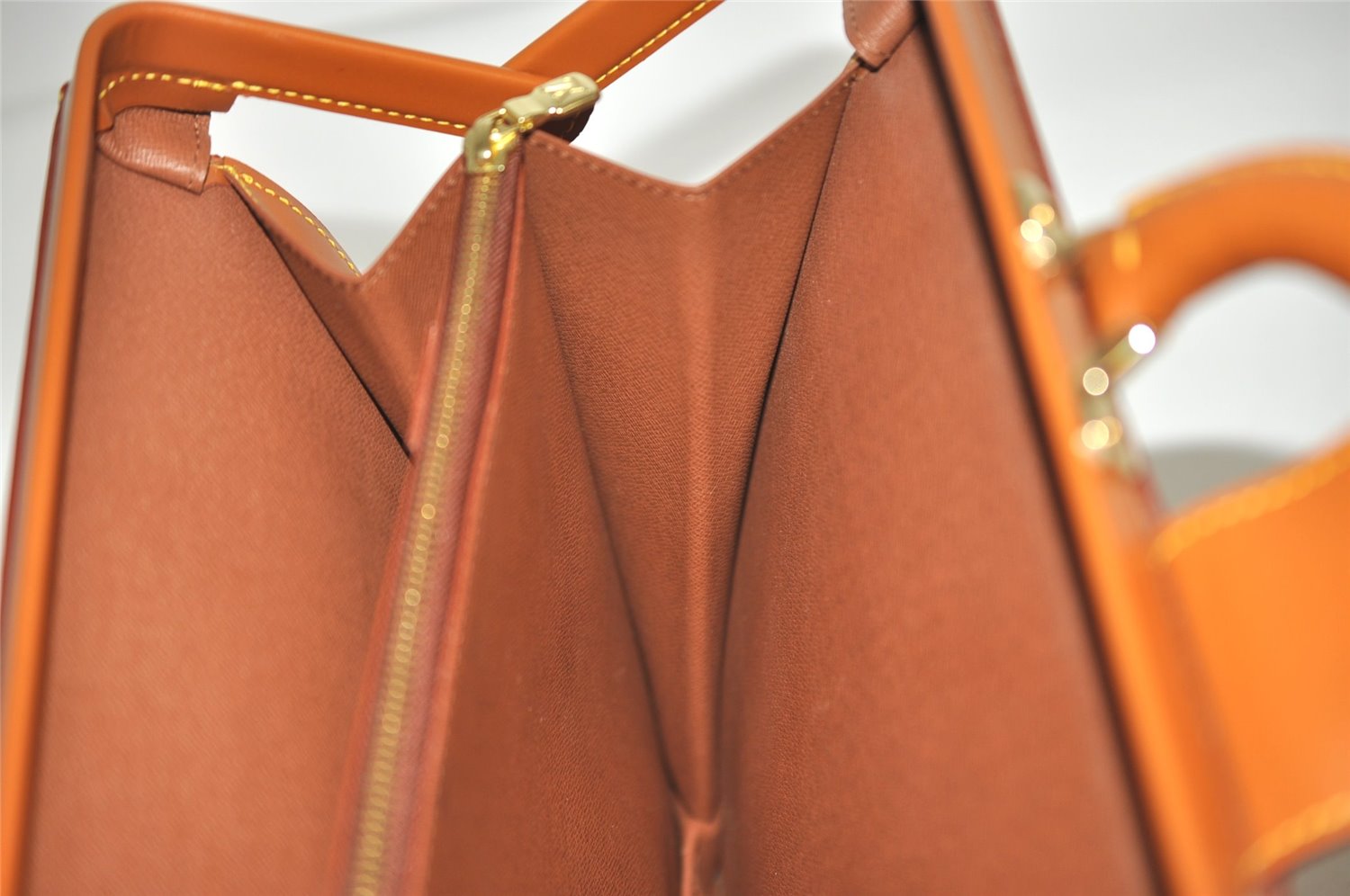 Authentic Louis Vuitton Epi Serviette Fermoir Briefcase Brown M54358 LV 4886J